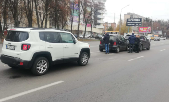 На вулиці Європейській сталося ДТП за участю трьох автівок На вулиці Європейській сталося ДТП за участю трьох автівок, Алла Широкова