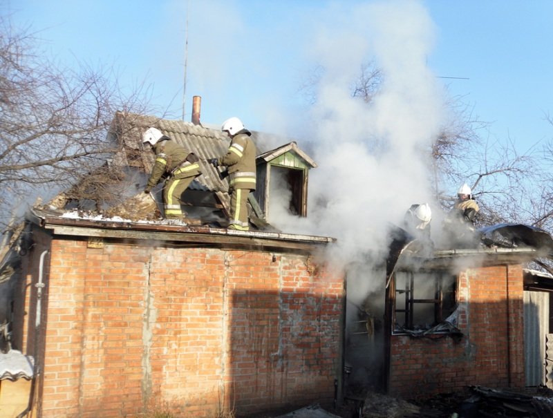 Вогнеборці ліквідували пожежу у приватному житловому будинку (ФОТО, ВІДЕО) (фото) - фото 2