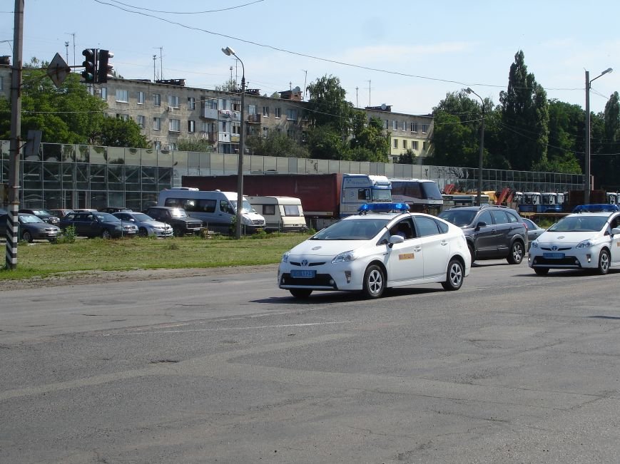 В Полтаві й досі перекрита ділянка траси Київ-Харків. Фото (фото) - фото 4