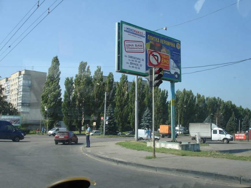 В Полтаві й досі перекрита ділянка траси Київ-Харків. Фото (фото) - фото 11